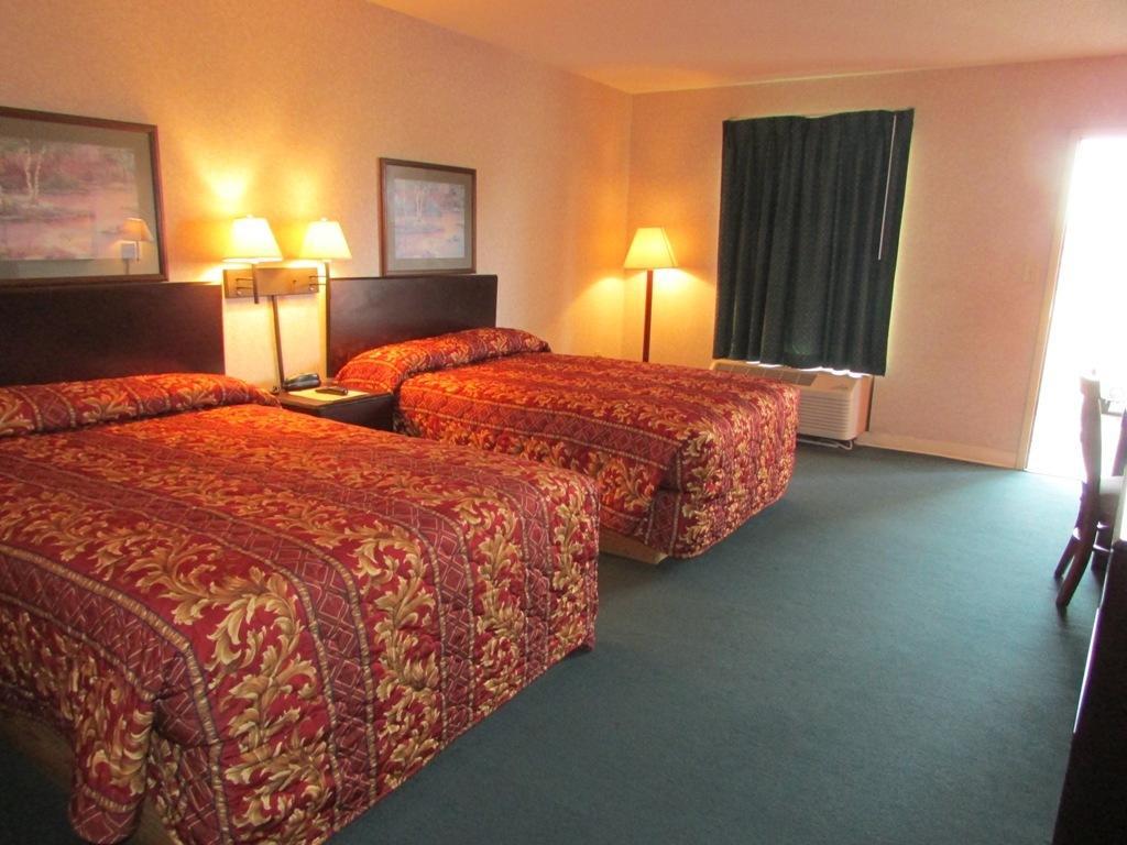 New Valdosta Inn And Suites الغرفة الصورة
